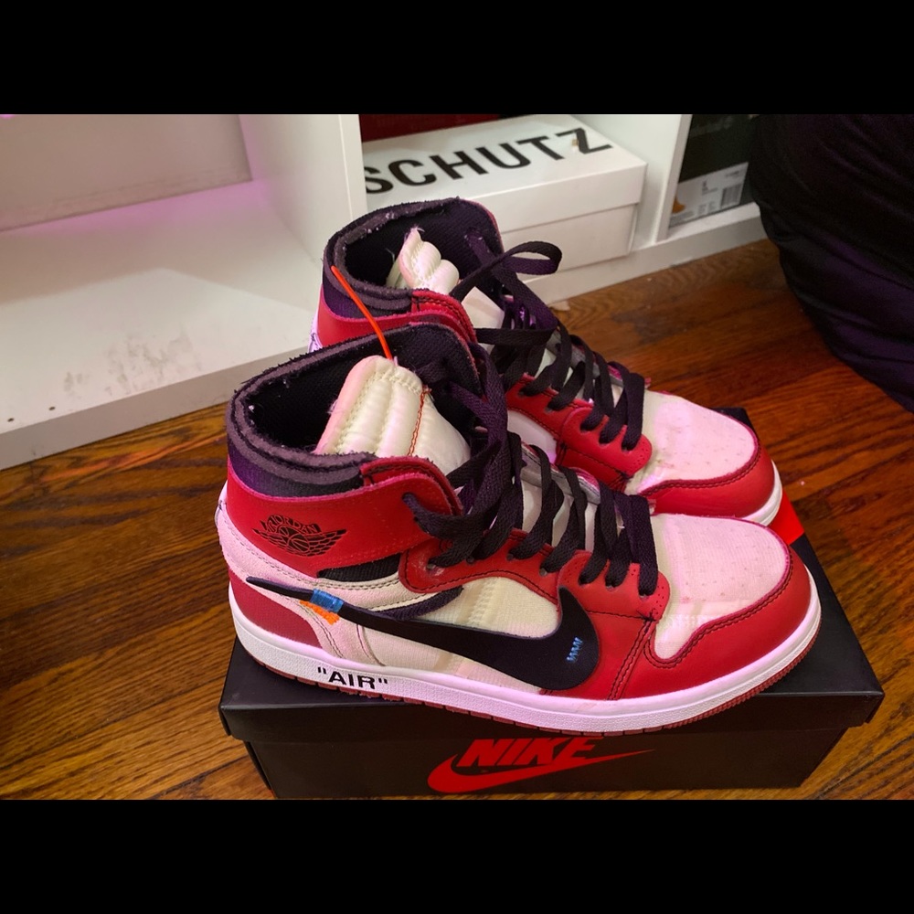 Chicago off white jordan 1
